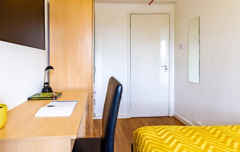 Lower Road, Wapping, London - Image 1